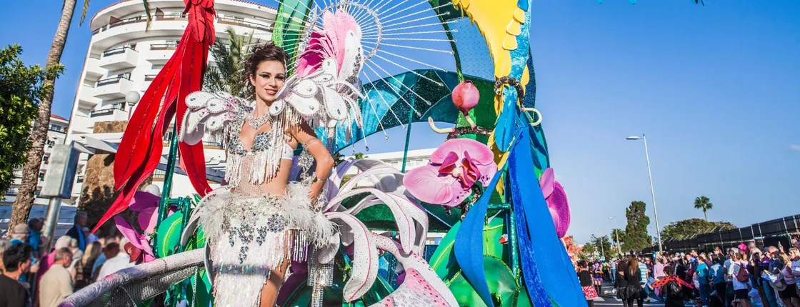 Transfer to Las Palmas Carnival Parade – 15.03.2025