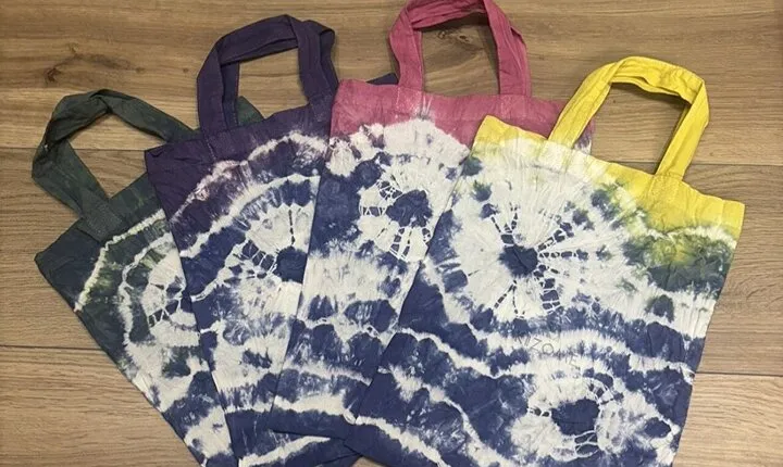 Mini Bag Tie-Dyeing Experience and Workshop Tour