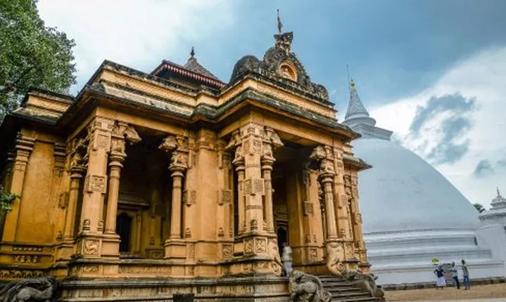 Shore Excursions Colombo Port Passenger Jetty to Kelaniya Temple.