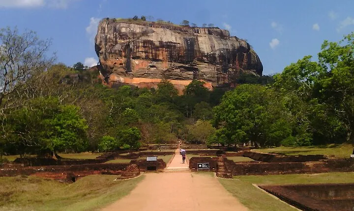 Explore Sigiriya, Kandy,Nuwaraeliya,Galle From Colombo