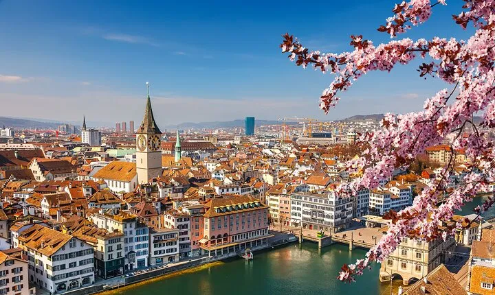 Private direct transfer in the Alps from St. Moritz to Zurich