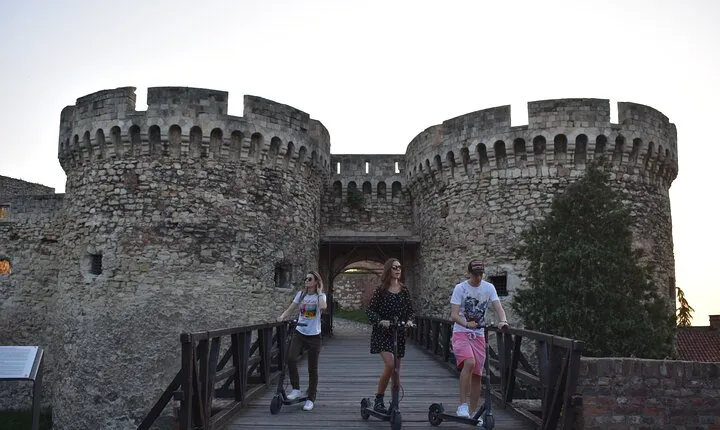 Belgrade Layover Private tour + E-Scooter Sighteeing