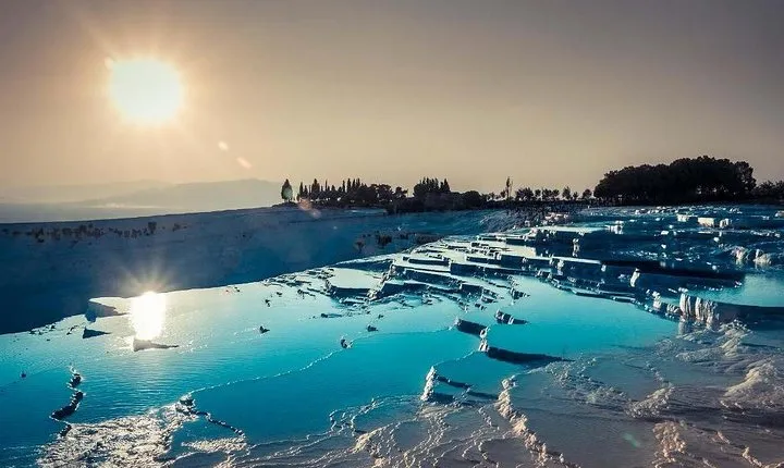 Kusadasi to Pamukkale Small Group Tour with Lunch and Transfer