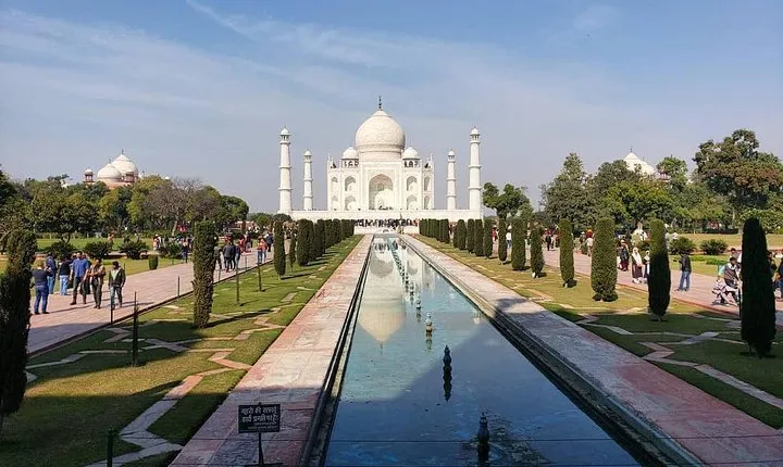 Private Taj Mahal & Agra Fort Tour by Car from Delhi