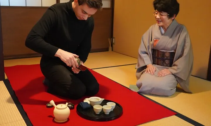 Sencha-do the Japanese Tea Ceremony Workshop in Kyoto