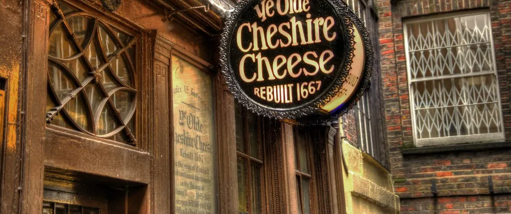 Historic London pubs private walking tour