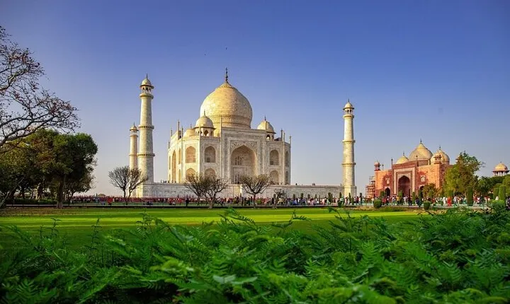 Taj Mahal Skip the Line Guided Tour with Optional Add ons