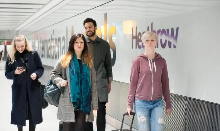 London Luton Airport Arrival Private Transfer-Airport to Docklands Accommodation