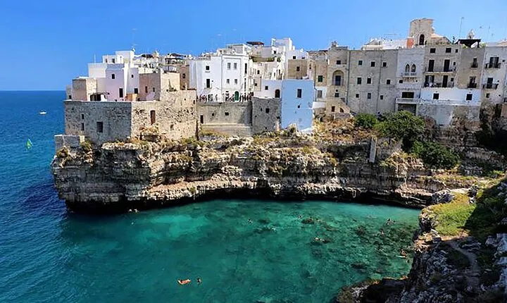 Ostuni, Alberobello and Polignano a Mare. Departing from Lecce