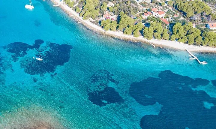 Speedboat Blue Lagoon & 3 Islands tour from Trogir