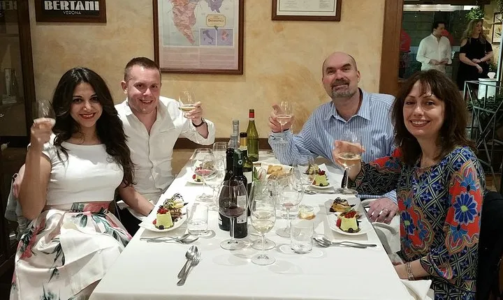Rome Pantheon: Fine Wine & Gourmet Dinner with Sommelier