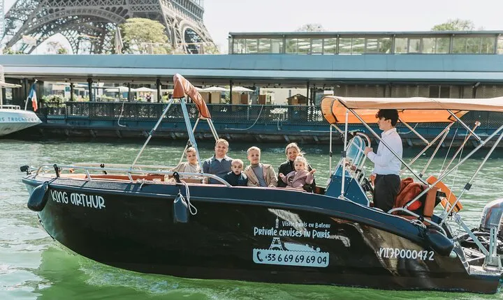 Paris Top Sights Seine River Private Boat Excursion.