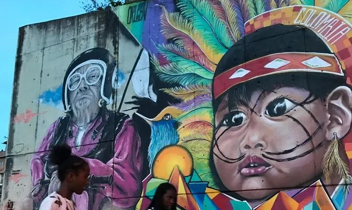 Graffiti Tour Commune 13 - All Inclusive - Medellin - PRIVATE !!!