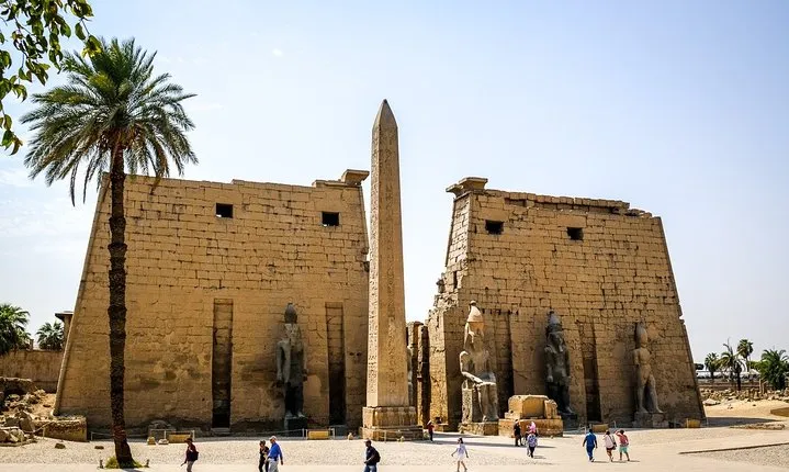 Best 6 Nights Egypt including Cairo,Nile Cruise,Aswan And Luxor By Plane