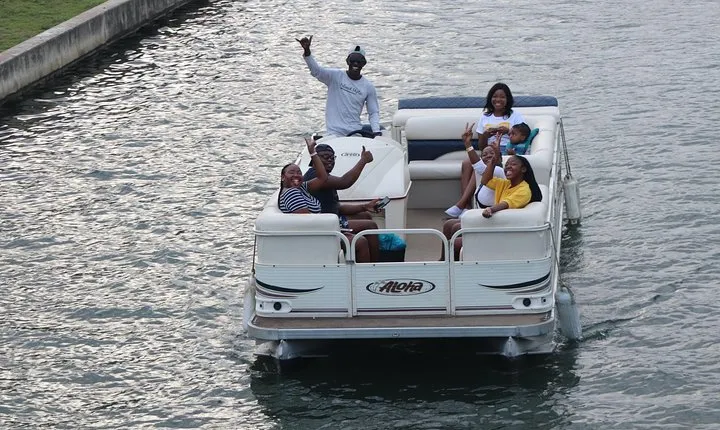 Luxury Canal Boat Cruise - Fun Things Durban Ushaka