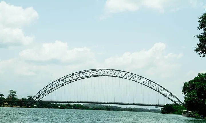 Akosombo Tour