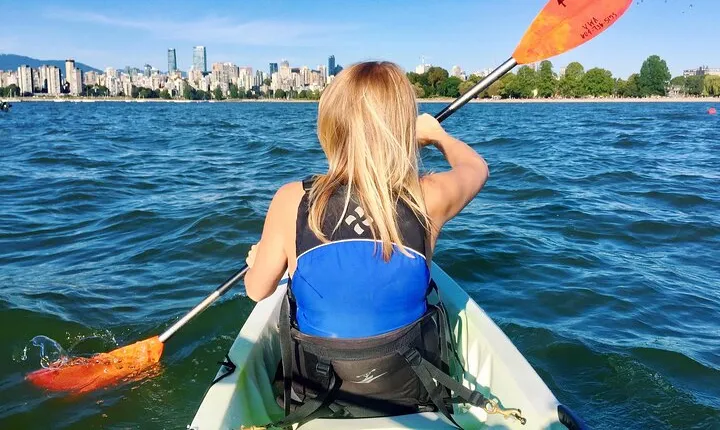 3 Hour Kayak in Vancouver with Coffee on the Beach
