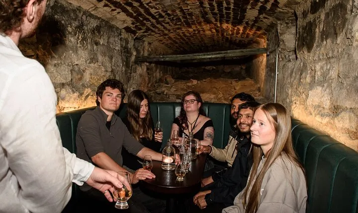 90-minute introduction to Whisky in the Old Town of Edinburgh