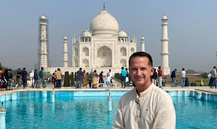 Private Cultural Taj Mahal Tour by Gatimaan Express Train