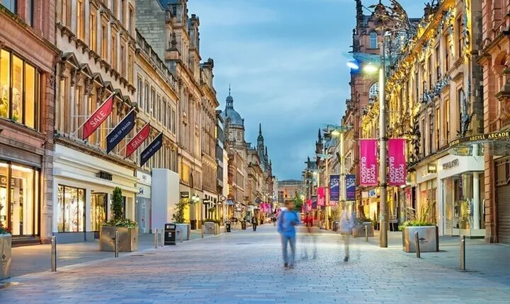 Glasgow Must-See Attractions Walking Tour with A Guide
