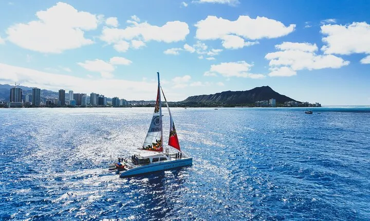 Waikiki Catamaran Turtle Snorkel Sail with Lunch