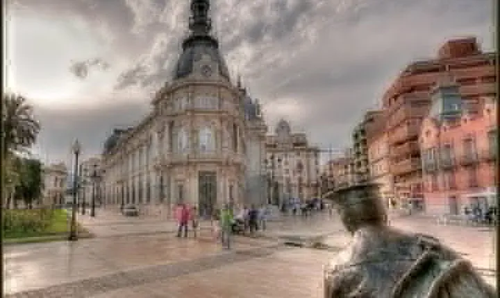 Private 4-hour walking tour of Cartagena with official tour guide