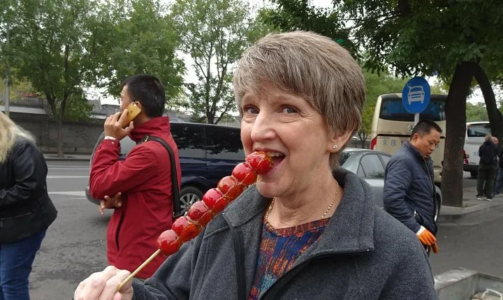 3.5-Hour Walking Food Tour: A Bite of History at Beijing Niujie Street