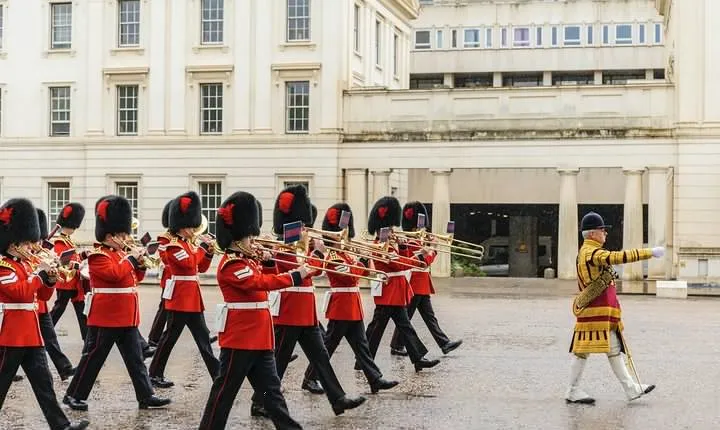 Skip the Line Westminster Abbey & Changing of The Guard Tour