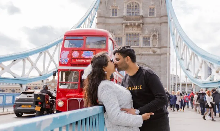 Private Professional Photoshoot Outside Tower Bridge in London