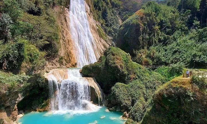 Tour to the Chiflón Waterfalls and Montebello Lagoons