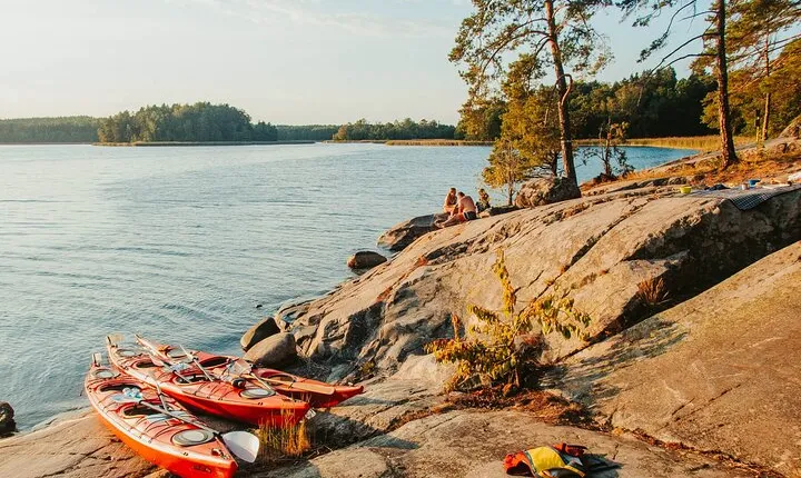 Family and kids friendly private kayak tour in Stockholm Archipelago