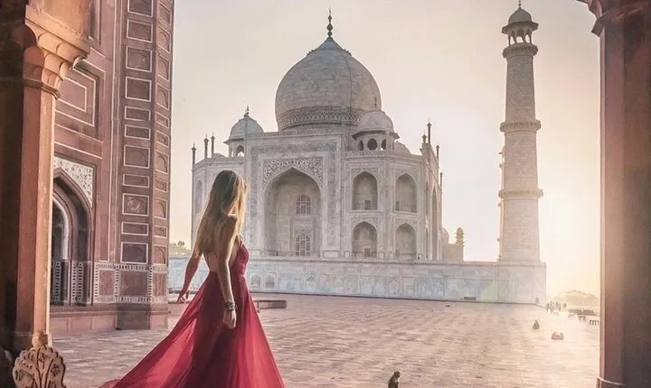 Sunrise Taj Mahal & Agra Fort Private Tour from Delhi – Inclusive