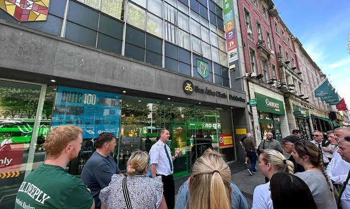 Dublin Walking Tour: History & Highlights with Local Expert