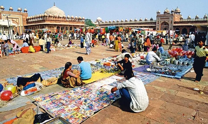 Tour of Ancient Art Work in Agra with a local - Also Meet the Artisians