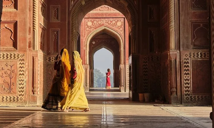 Day Trip to The Taj Mahal and Agra with Mehtab Bagh from Delhi