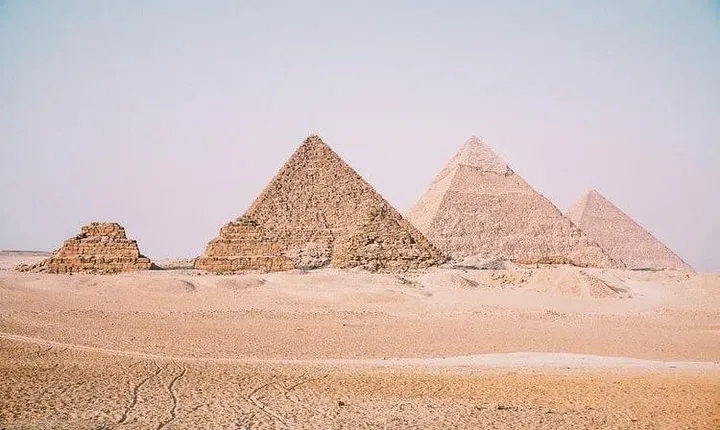 Cairo from HURGHADA ( Maine group)