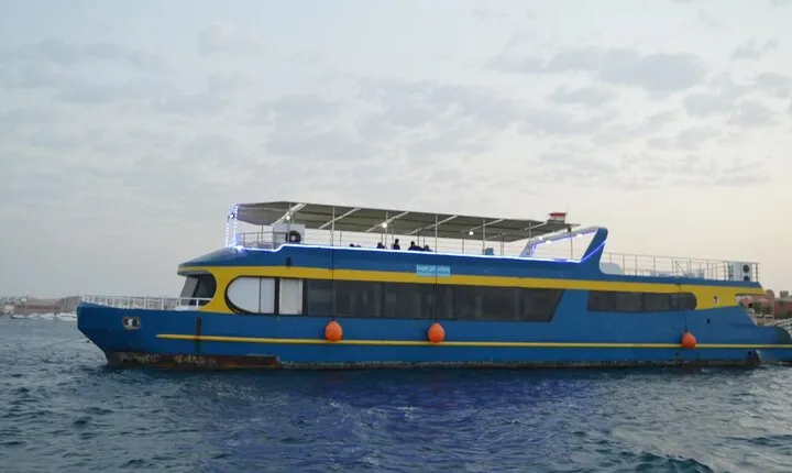 Semi-Submarine Tour and Snorkeling With Transfer - Hurghada