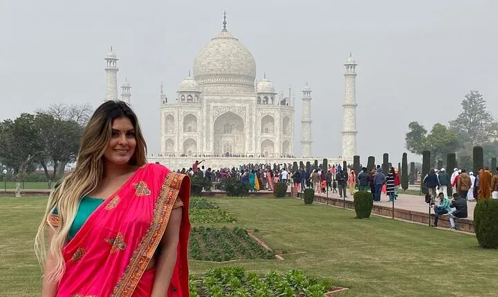 Taj Mahal Tour From Delhi