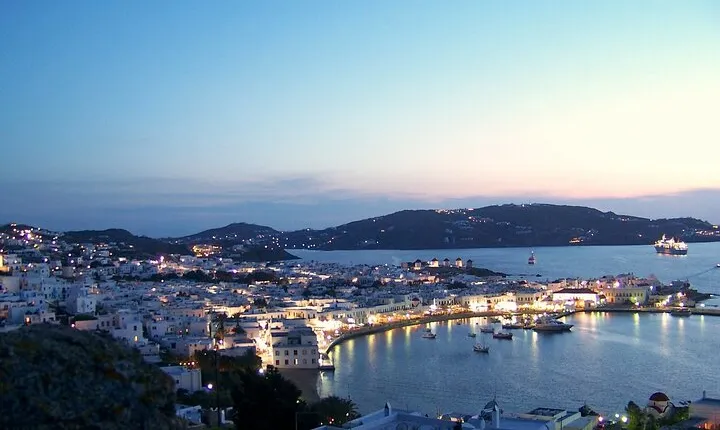 11 Day Tour Athens, Mykonos, Santorini & Private Cruise to Sounio