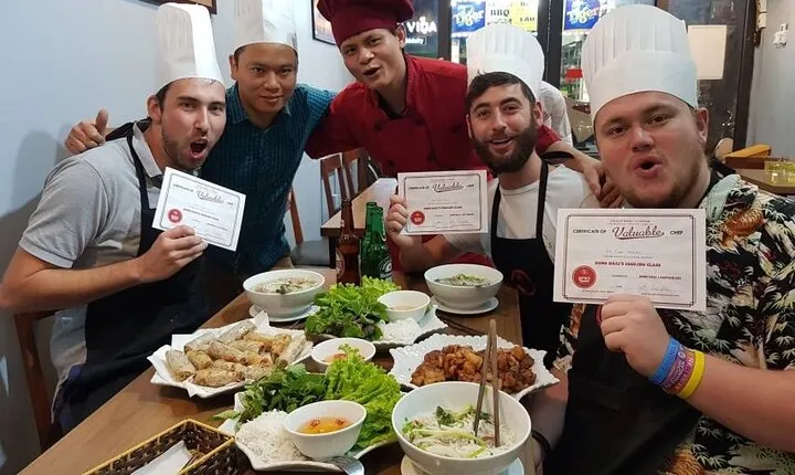 Old Quarter Market Tour and Cooking Class with Meal in Hanoi
