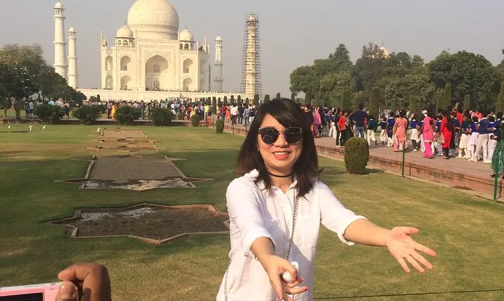 Sunrise Taj Mahal Agra City Tour by Private Car with Guide