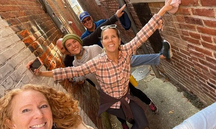 Santa Ana Showdown Scavenger Hunt