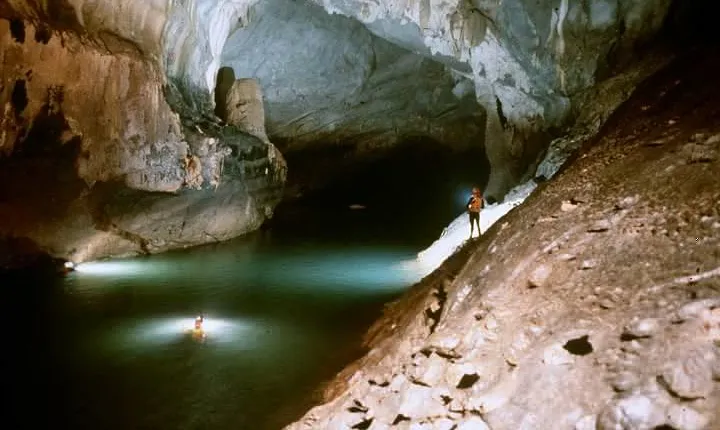 Deluxe Small Group Tour: Phong Nha Cave And Dark Cave 1 Day