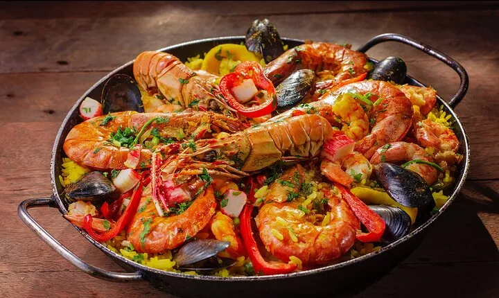 PREMIUM TAPAS TOUR: Paella, Market Tastings, and Winery