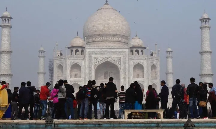 Taj Mahal and Fatehpur sikri Day Trip