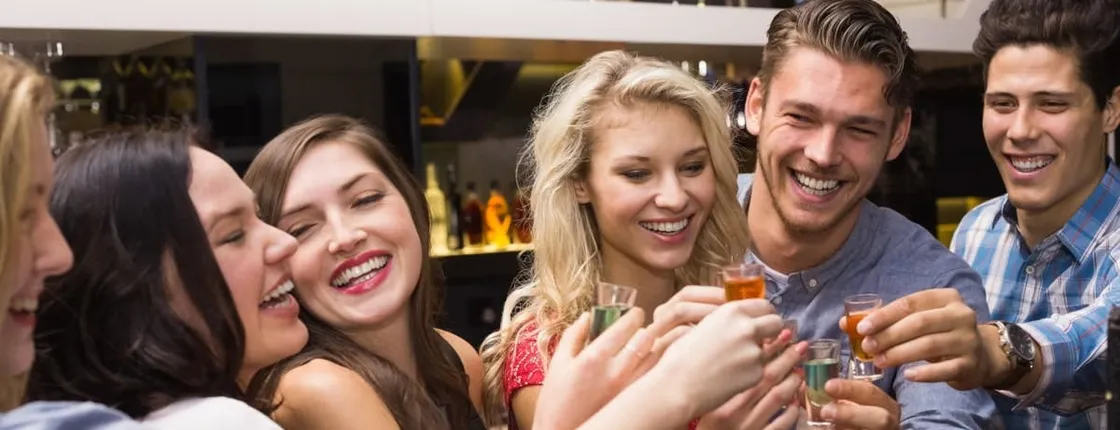Pub crawl experience in Lisbon "the city that never sleeps"