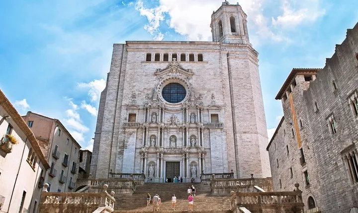 From Barcelona: Private Girona and Figueres with Dali Museum Tour