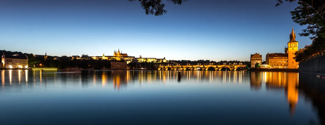 Prague dinner cruise ticket