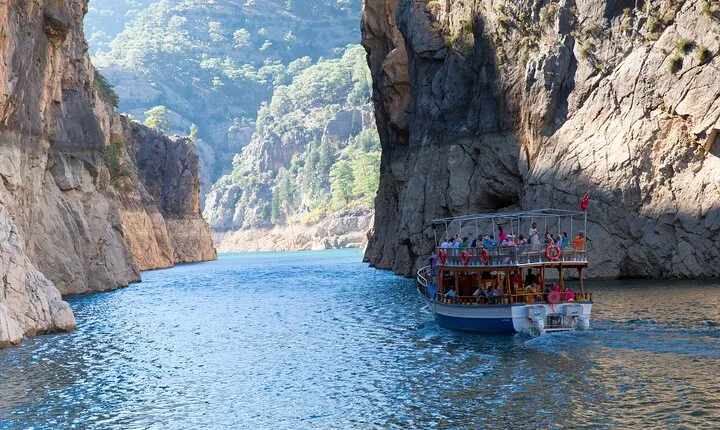 Green Canyon Boat Trip and Bus Safari Tour w/Lunch