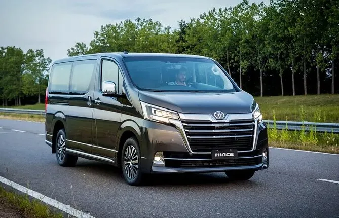 Private Round Trip Transfer Norman Manley Airport KIN to Port Antonio by Minivan